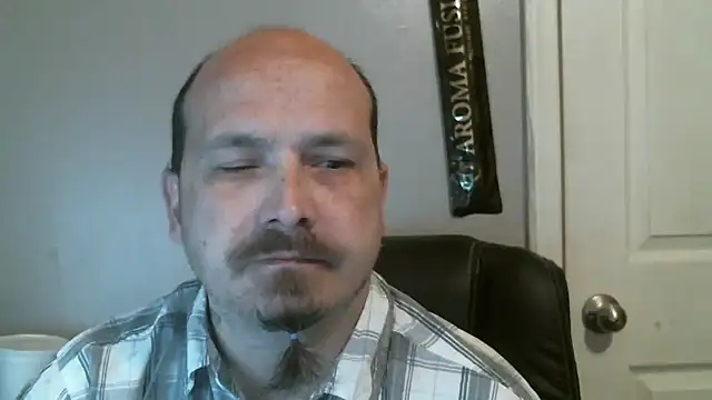 Snapshot of kong_smurfette chatting on January 27, 3:28 pm kong smurfette online show from January 27, 3:28 pm