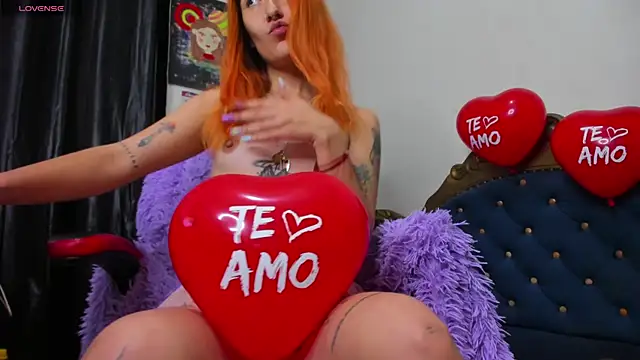 Snapshot of MaryJaneDove chatting on February 13, 10:39 pm MaryJaneDove online show from February 13, 10:39 pm