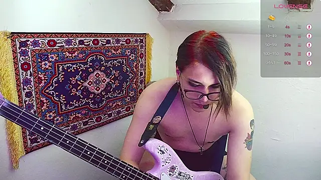 Snapshot of sademobeer chatting on March 7, 11:38 pm sademobeer online show from March 7, 11:38 pm