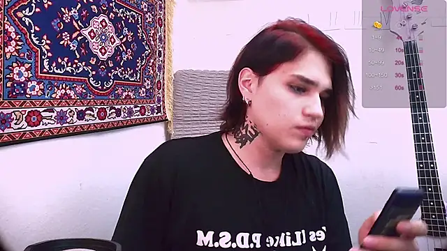 Snapshot of sademobeer chatting on March 14, 11:43 pm sademobeer online show from March 14, 11:43 pm