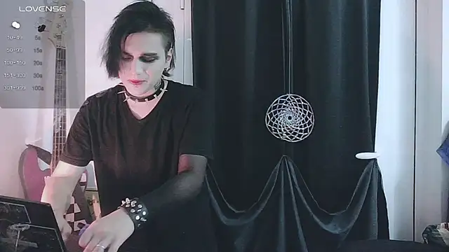 Snapshot of sademobeer chatting on September 13, 1:16 am sademobeer online show from September 13, 1:16 am