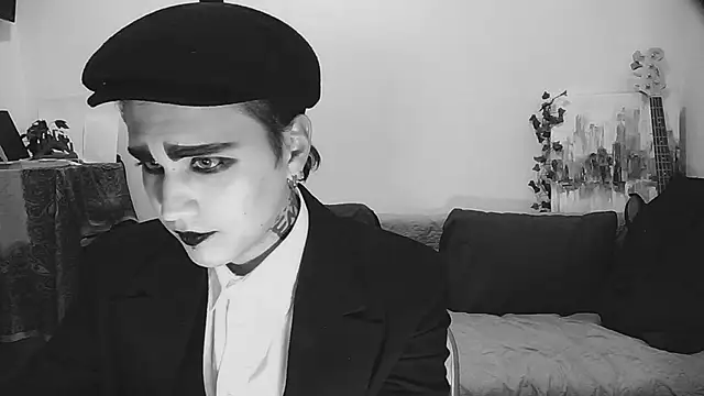 Snapshot of sademobeer chatting on September 29, 2:27 am sademobeer online show from September 29, 2:27 am