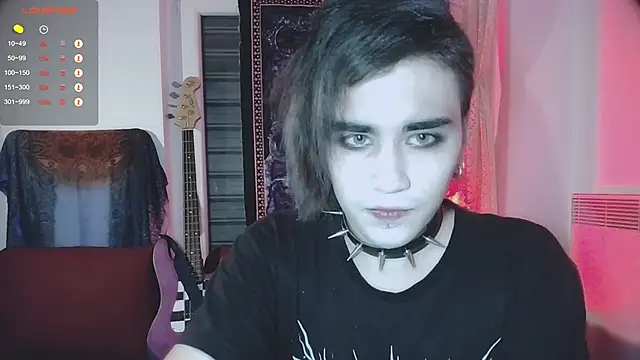 Snapshot of sademobeer chatting on October 7, 8:28 pm sademobeer online show from October 7, 8:28 pm