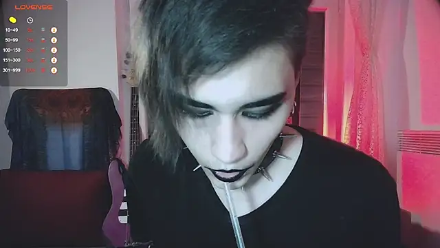 Snapshot of sademobeer chatting on October 8, 10:40 pm sademobeer online show from October 8, 10:40 pm