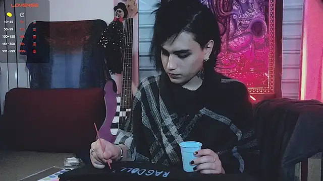 Snapshot of sademobeer chatting on October 17, 7:11 am sademobeer online show from October 17, 7:11 am