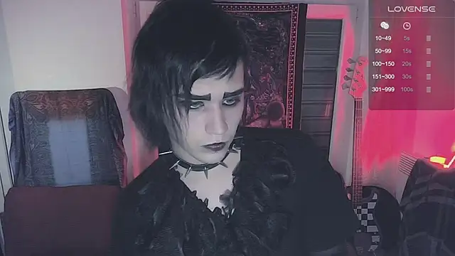 Snapshot of sademobeer chatting on October 28, 10:34 pm sademobeer online show from October 28, 10:34 pm