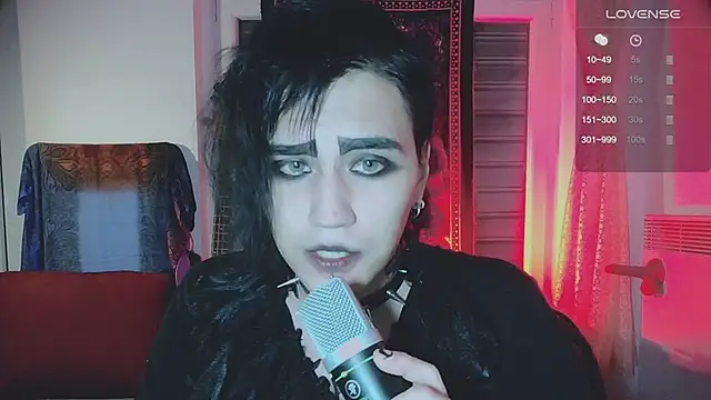 Snapshot of sademobeer chatting on October 30, 12:12 am sademobeer online show from October 30, 12:12 am