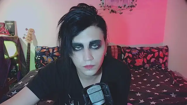 Snapshot of sademobeer chatting on November 6, 12:33 am sademobeer online show from November 6, 12:33 am