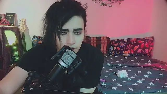 Snapshot of sademobeer chatting on November 9, 1:26 am sademobeer online show from November 9, 1:26 am