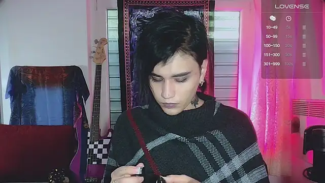 Snapshot of sademobeer chatting on November 15, 10:12 am sademobeer online show from November 15, 10:12 am