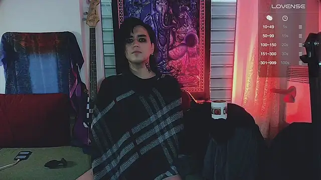 Snapshot of sademobeer chatting on November 18, 8:19 am sademobeer online show from November 18, 8:19 am