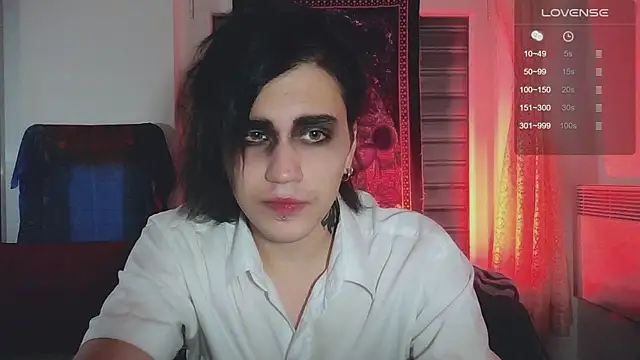 Snapshot of sademobeer chatting on November 21, 1:04 am sademobeer online show from November 21, 1:04 am