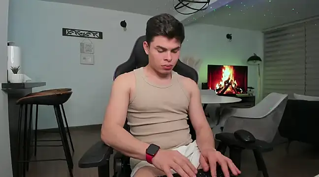 alejooo twink online show from February 28, 11:56 pm