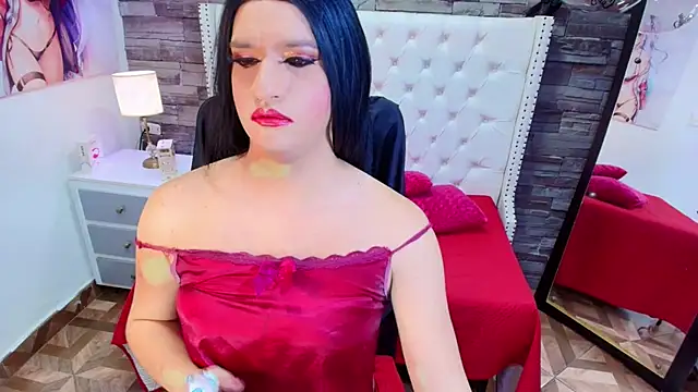 Snapshot of TRINY_TS chatting on November 21, 9:24 pm TRINY TS online show from November 21, 9:24 pm