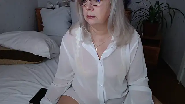 Snapshot of BozhenaNude chatting on February 28, 1:34 pm BozhenaNude online show from February 28, 1:34 pm