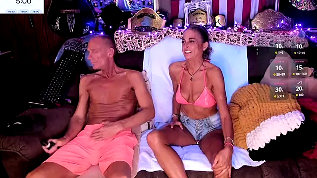 ShannNikkii420 online show from December 3, 1:24 am