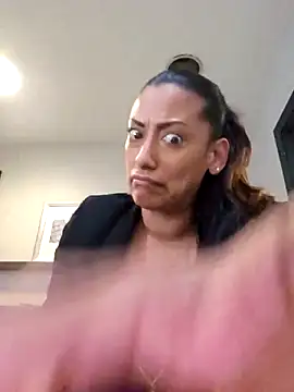 Nikkierosee online show from March 17, 7:15 pm