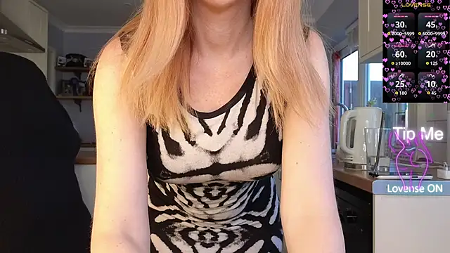 stripmequick online show from February 16, 9:38 am