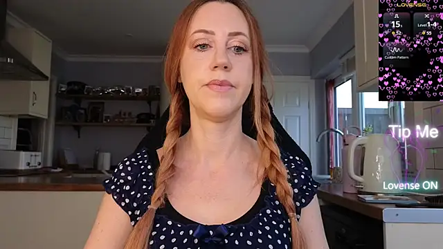 stripmequick online show from March 3, 9:37 am