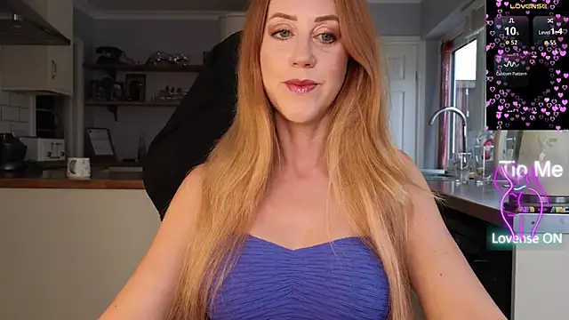 Snapshot of stripmequick chatting on May 10, 2:33 pm stripmequick online show from May 10, 2:33 pm