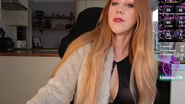 Snapshot of stripmequick chatting on May 11, 2:45 pm stripmequick online show from May 11, 2:45 pm