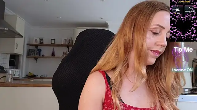 Snapshot of stripmequick chatting on June 12, 9:19 am stripmequick online show from June 12, 9:19 am