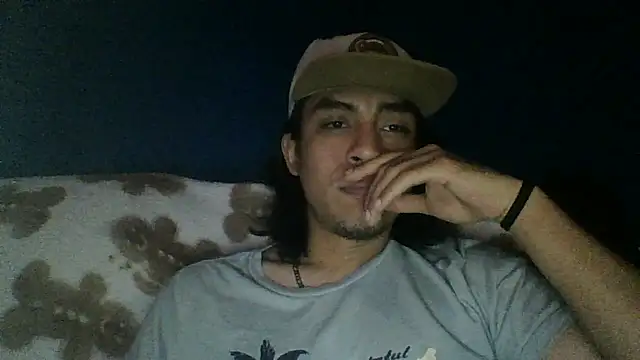 AlexAlejandro13 online show from February 26, 2:43 am