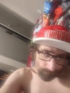 Snapshot of Bottomslut4tops84 chatting on November 22, 4:39 pm Bottomslut4tops84 online show from November 22, 4:39 pm