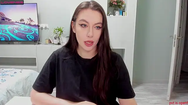 Snapshot of JuliaDiksonX chatting on December 8, 2:09 pm JuliaDiksonX online show from December 8, 2:09 pm