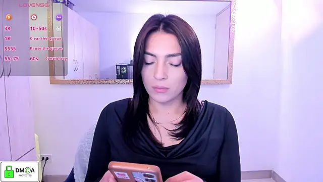 EricaVanderhill online show from May 4, 1:56 am