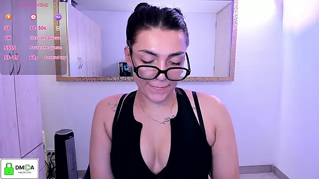 EricaVanderhill online show from May 19, 12:38 am