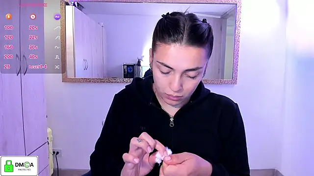 EricaVanderhill online show from July 19, 12:58 am