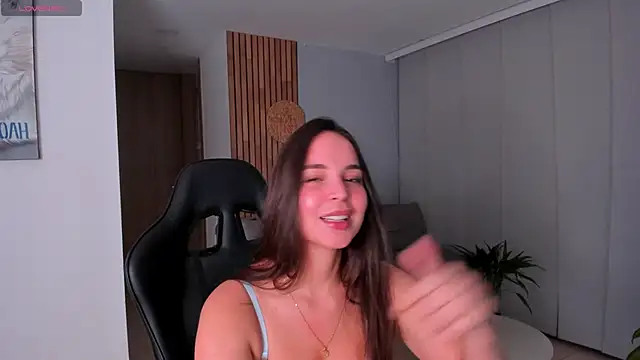AnnieHallX online show from April 28, 12:53 am