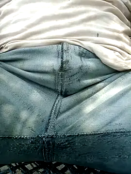 Snapshot of FinableKnee chatting on September 20, 6:25 am FinableKnee online show from September 20, 6:25 am