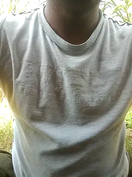 Snapshot of FinableKnee chatting on October 11, 4:22 am FinableKnee online show from October 11, 4:22 am