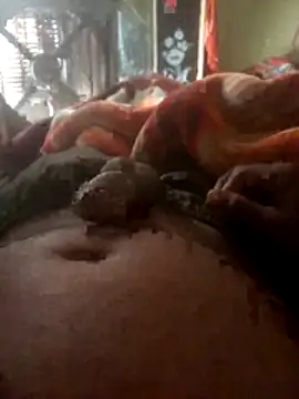 Snapshot of FinableKnee chatting on November 3, 7:31 am FinableKnee online show from November 3, 7:31 am