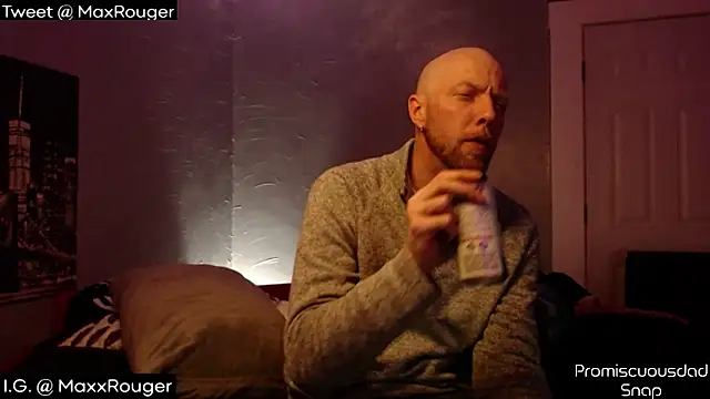 Snapshot of MaxRouger chatting on January 17, 8:56 am MaxRouger online show from January 17, 8:56 am