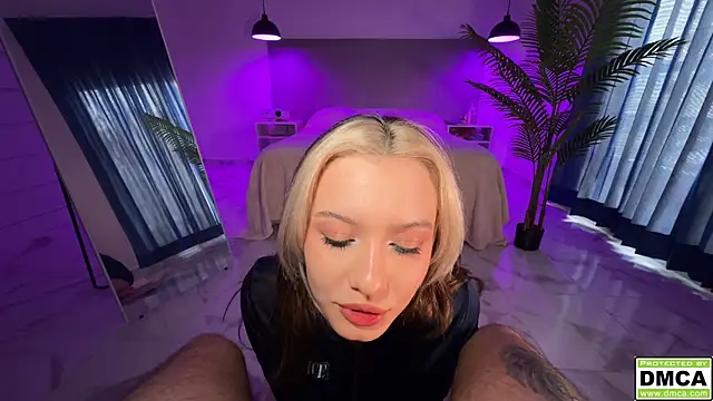 Snapshot of _blowjob_queen chatting on September 18, 10:12 pm blowjob queen online show from September 18, 10:12 pm