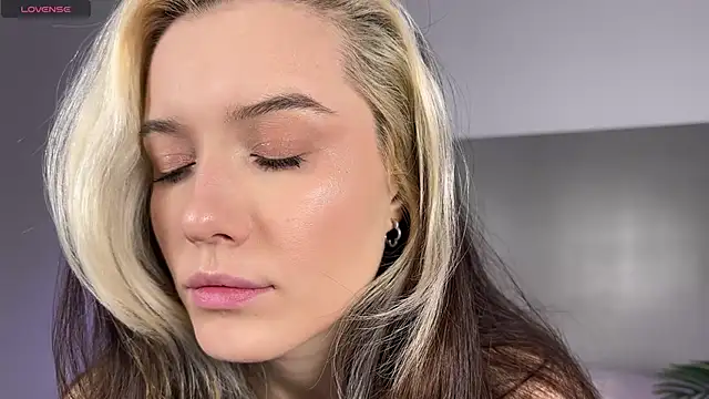  blowjob queen online show from June 17, 11:05 pm