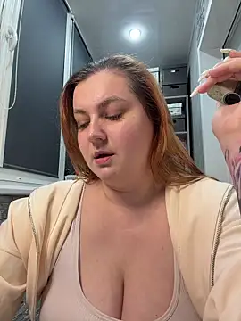 CandyShoopp online show from January 14, 4:45 pm