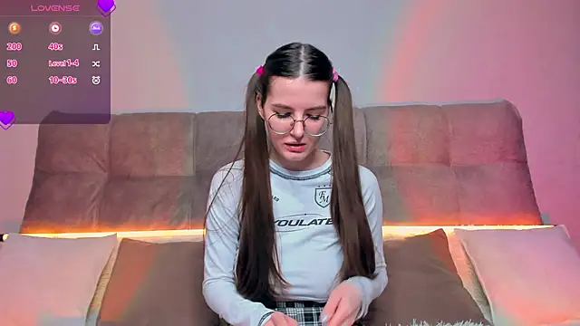 AriellaTesk online show from December 6, 7:43 am