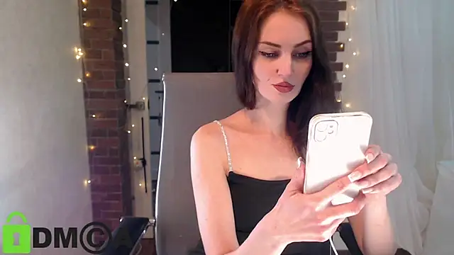 Snapshot of ms_kelarini chatting on February 14, 4:15 pm ms kelarini online show from February 14, 4:15 pm