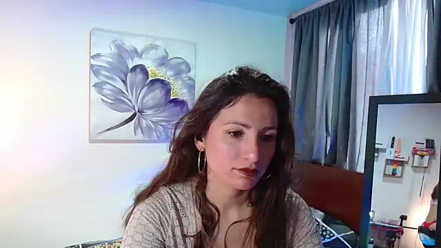 vanessabrown  online show from December 17, 1:49 pm