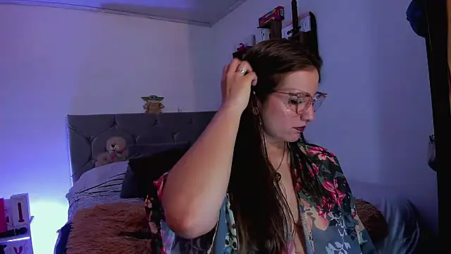 Snapshot of vanessabrown_ chatting on March 6, 3:19 pm vanessabrown online show from March 6, 3:19 pm