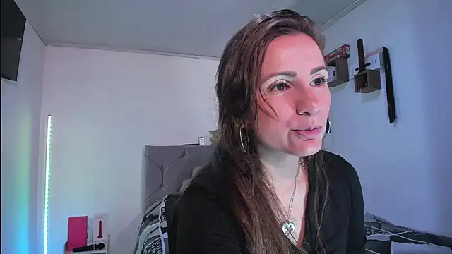 Snapshot of vanessabrown_ chatting on March 20, 12:15 am vanessabrown online show from March 20, 12:15 am