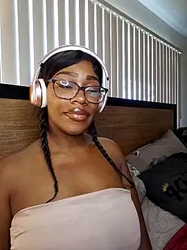 Snapshot of lollycoco chatting on December 3, 8:29 pm lollycoco online show from December 3, 8:29 pm