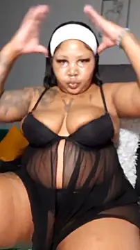 PearlSexxy69 online show from November 30, 4:05 am