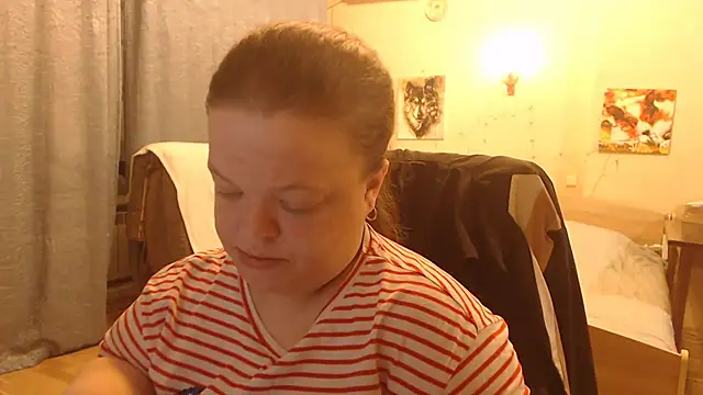 Janiffer MiMi online show from December 3, 7:55 pm