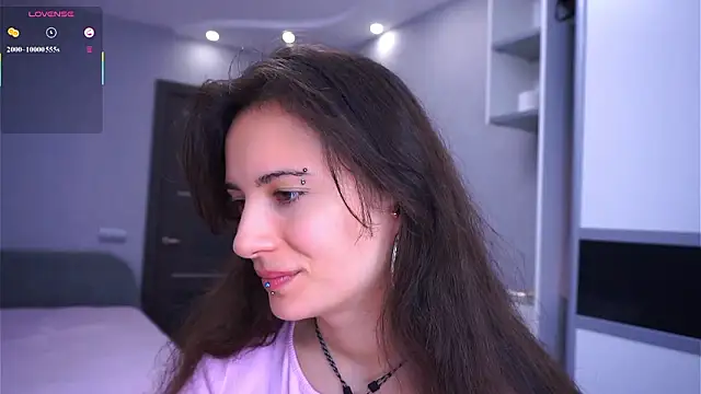 Holla Molly online show from March 18, 5:32 am