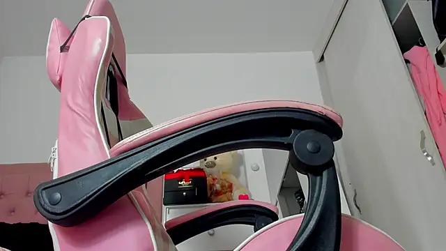 Lindsay-hii online show from February 20, 2:57 pm